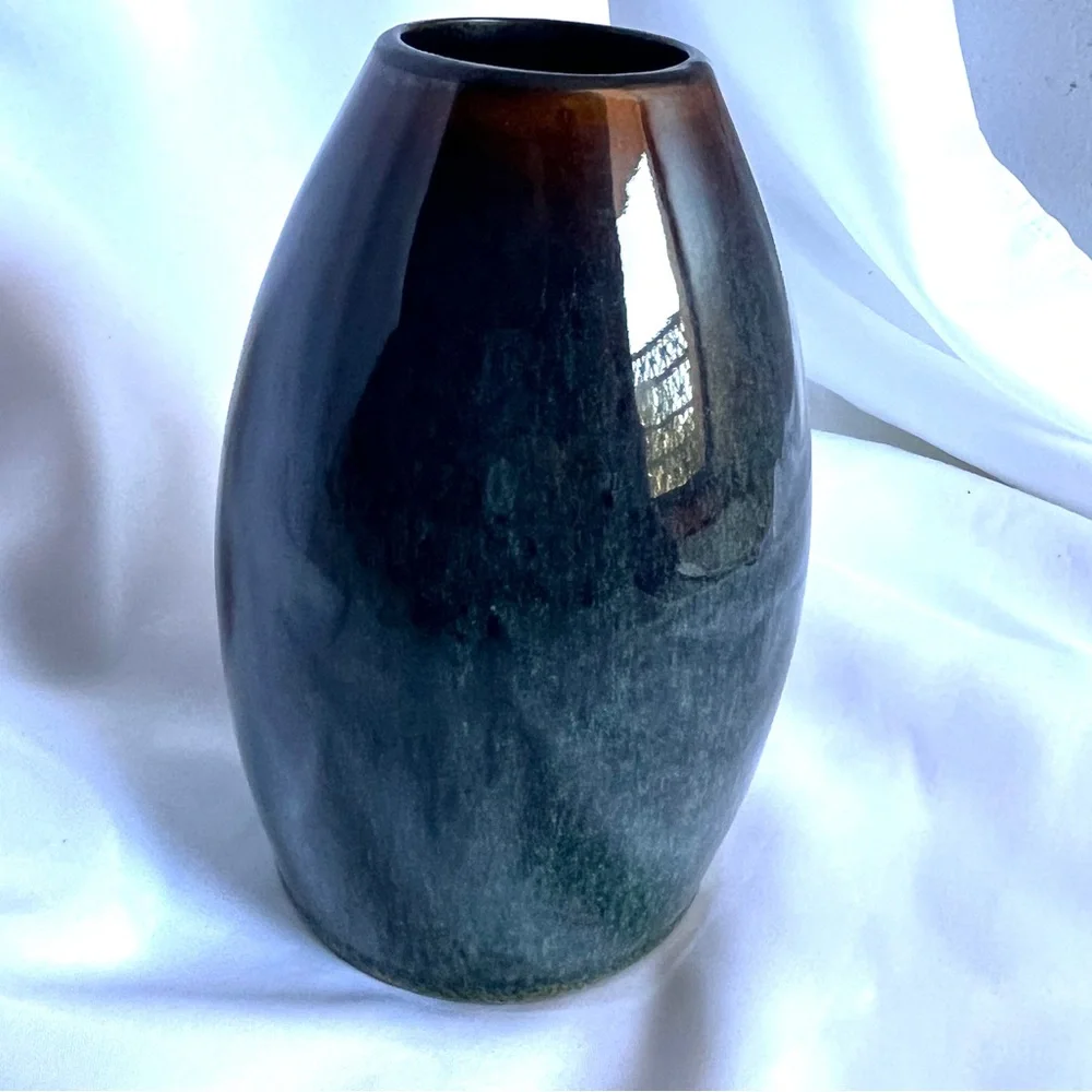 Pier One Pottery Vase Brown Blue Ombre 7.5 Inches Tall Excellent Preowned Cond
